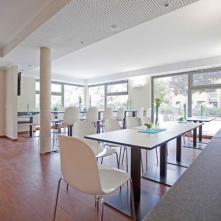 Sebcity Hotel Елванген Екстериор снимка