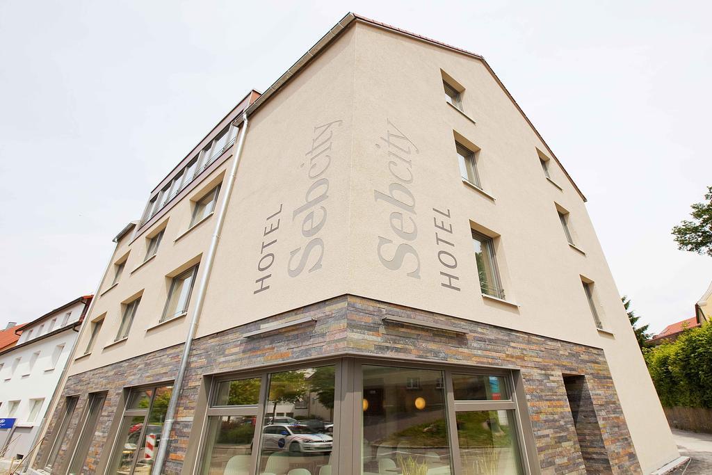 Sebcity Hotel Елванген Екстериор снимка