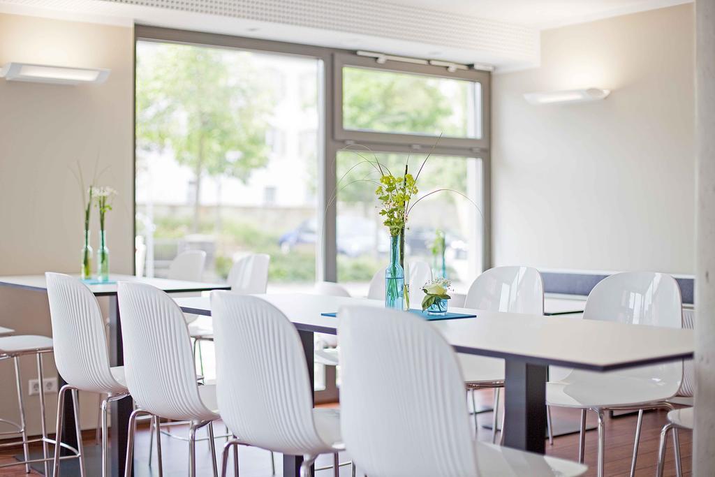 Sebcity Hotel Елванген Екстериор снимка