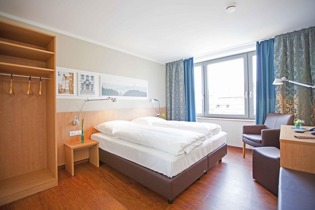 Sebcity Hotel Елванген Екстериор снимка
