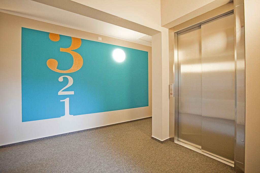 Sebcity Hotel Елванген Екстериор снимка