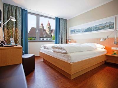 Sebcity Hotel Елванген Екстериор снимка