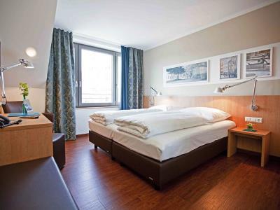 Sebcity Hotel Елванген Екстериор снимка